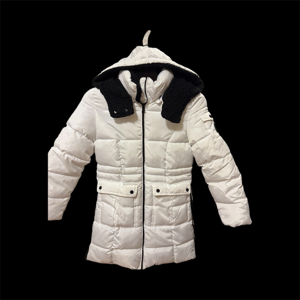 Women's brand new Maden girl Puffer Jacket with Black Accents never used size S
